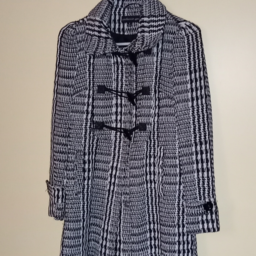 Black and white plaid coat - Picture 6 of 6